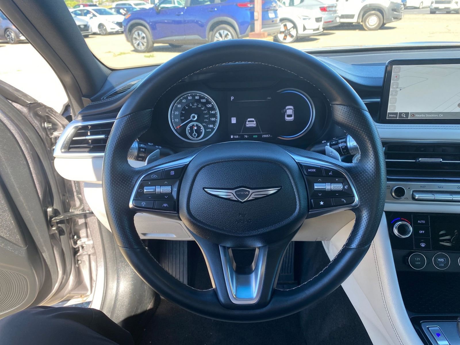 Used 2025 Genesis G70 2.5T image 30