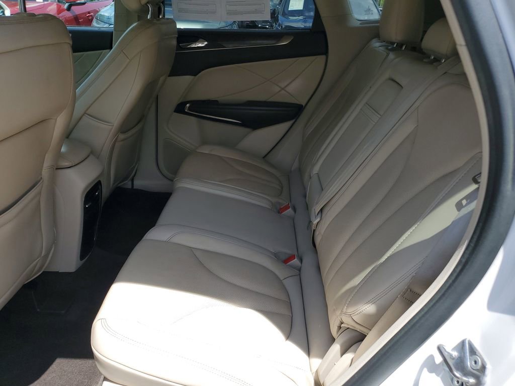 Used 2017 Lincoln MKC Reserve image 11