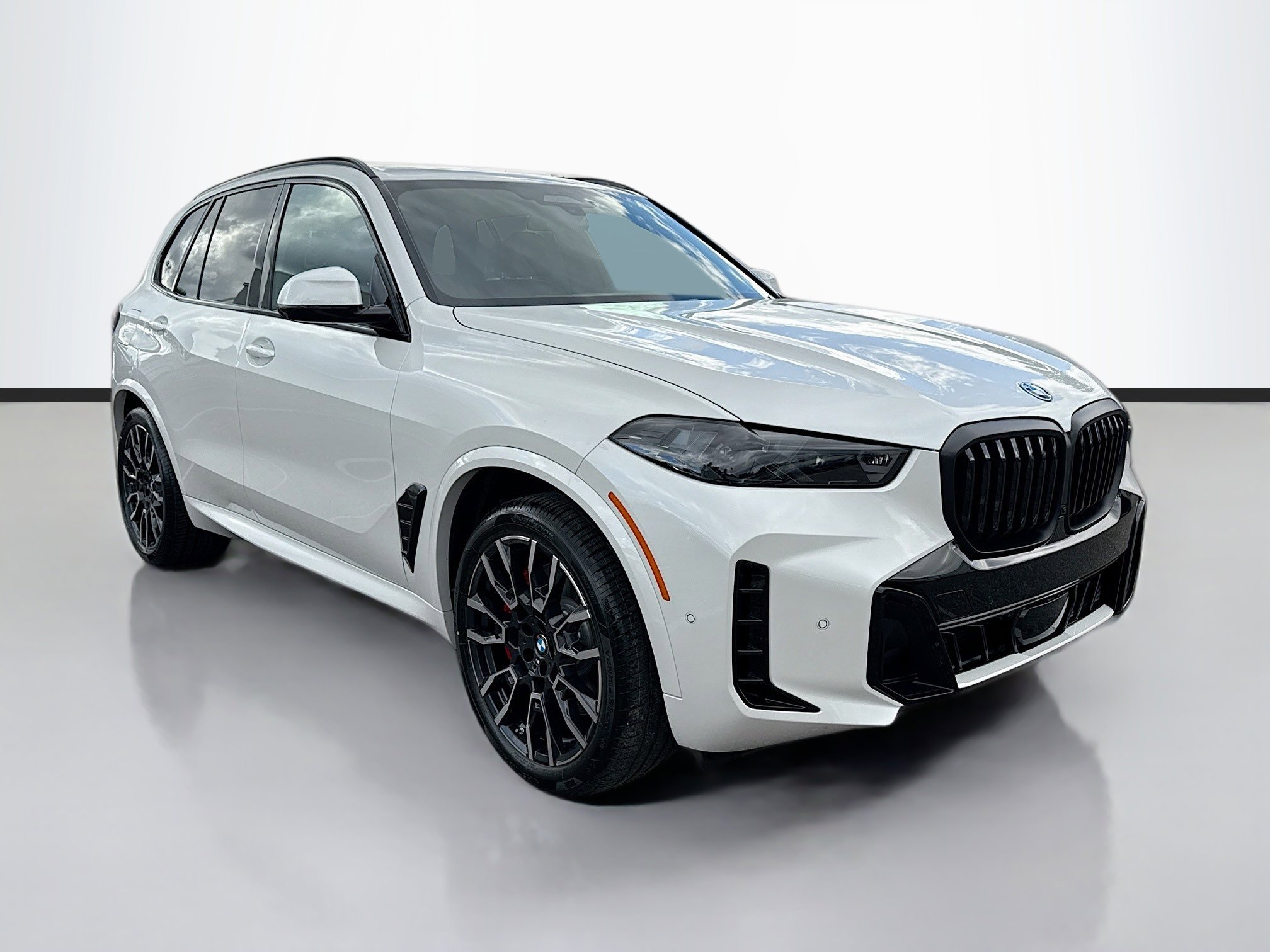 New 2026 BMW X5 xDrive50e w/ M Sport Package