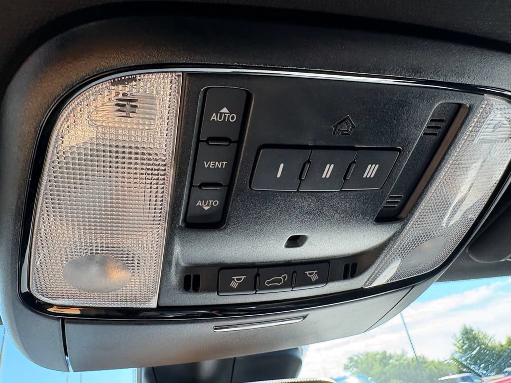 Used 2024 Dodge Durango GT AWD/4WD image 18