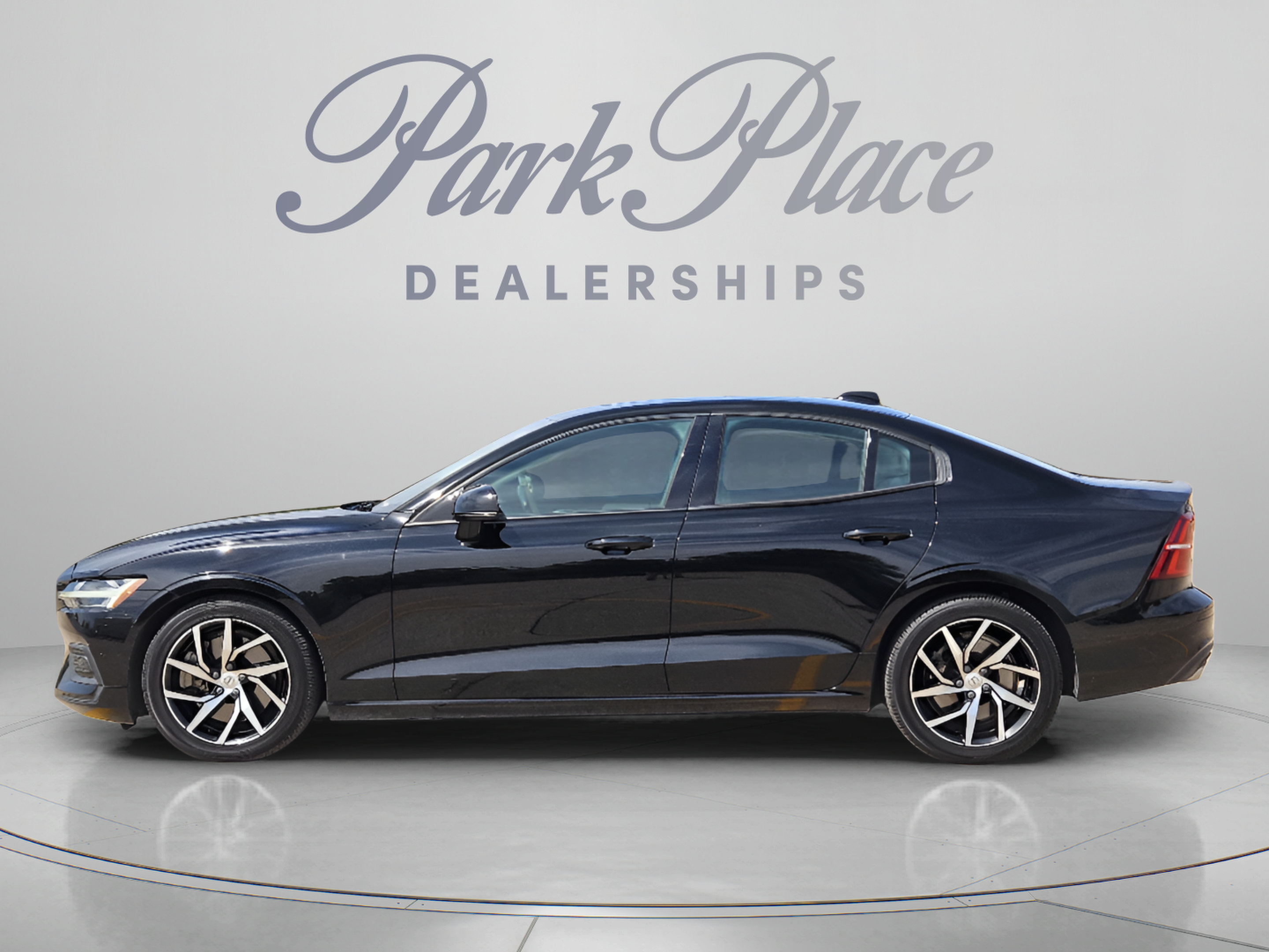 Used 2019 Volvo S60 T6 Momentum w/ Premium Package AWD/4WD image 2