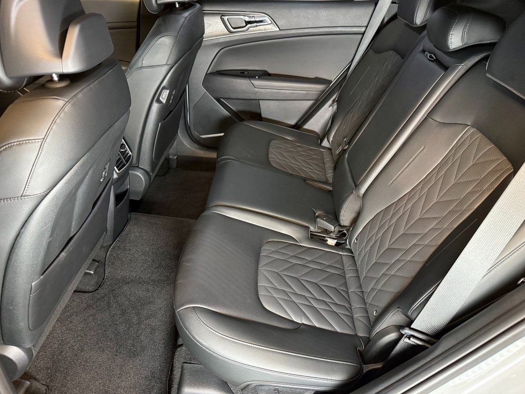 Used 2025 Kia Sportage X-Line w/ Premium Package image 23