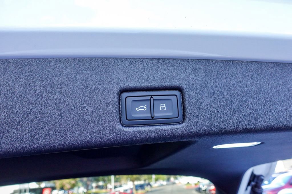 New 2025 Audi Q5 Prestige image 29