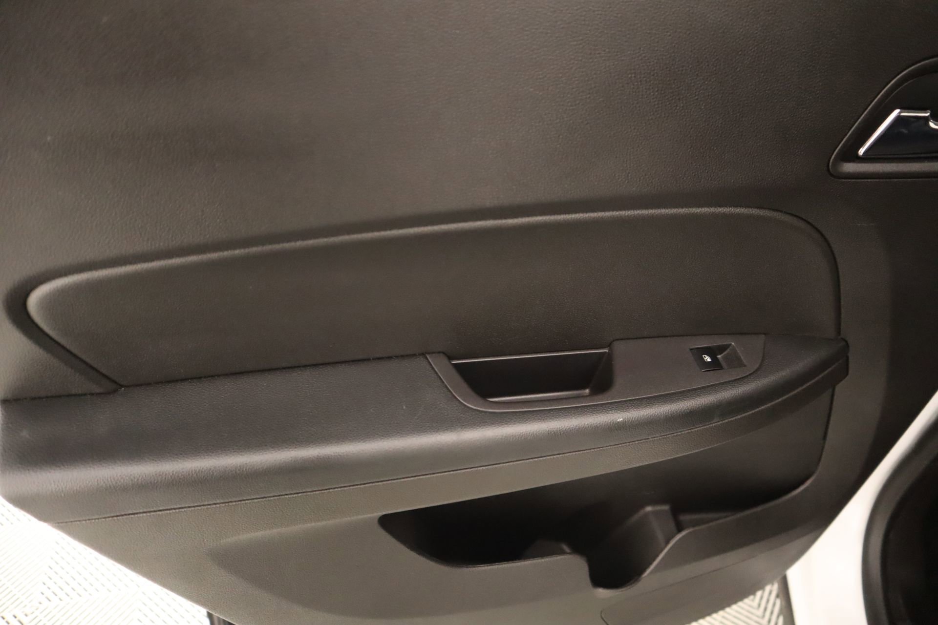 Used 2013 Chevrolet Equinox LT w/ Driver Convenience Package image 15