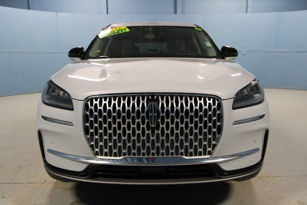Used 2025 Lincoln Corsair AWD w/ Equipment Group 101A image 24
