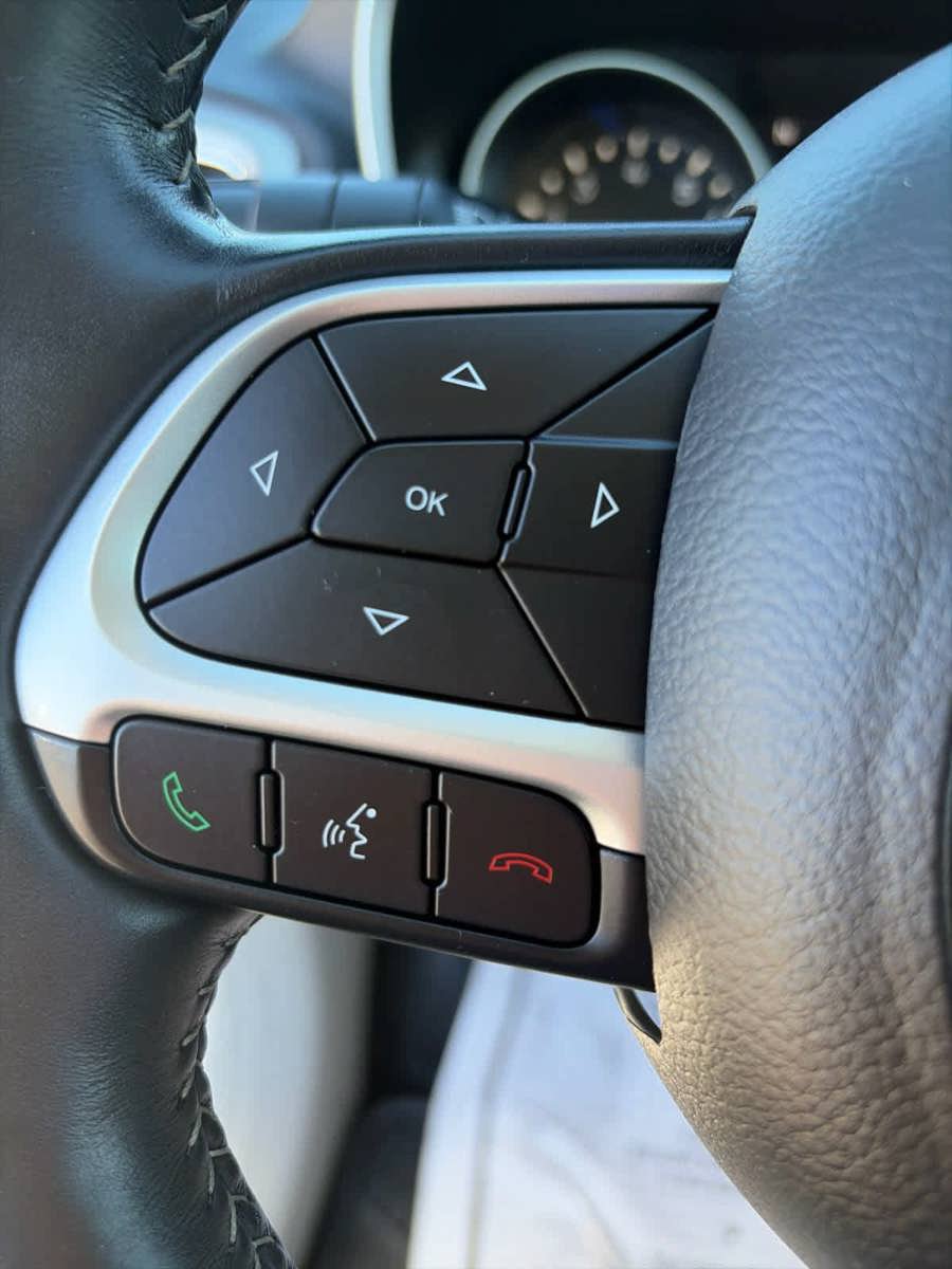Used 2018 Jeep Compass Latitude w/ Popular Equipment Group AWD/4WD image 23