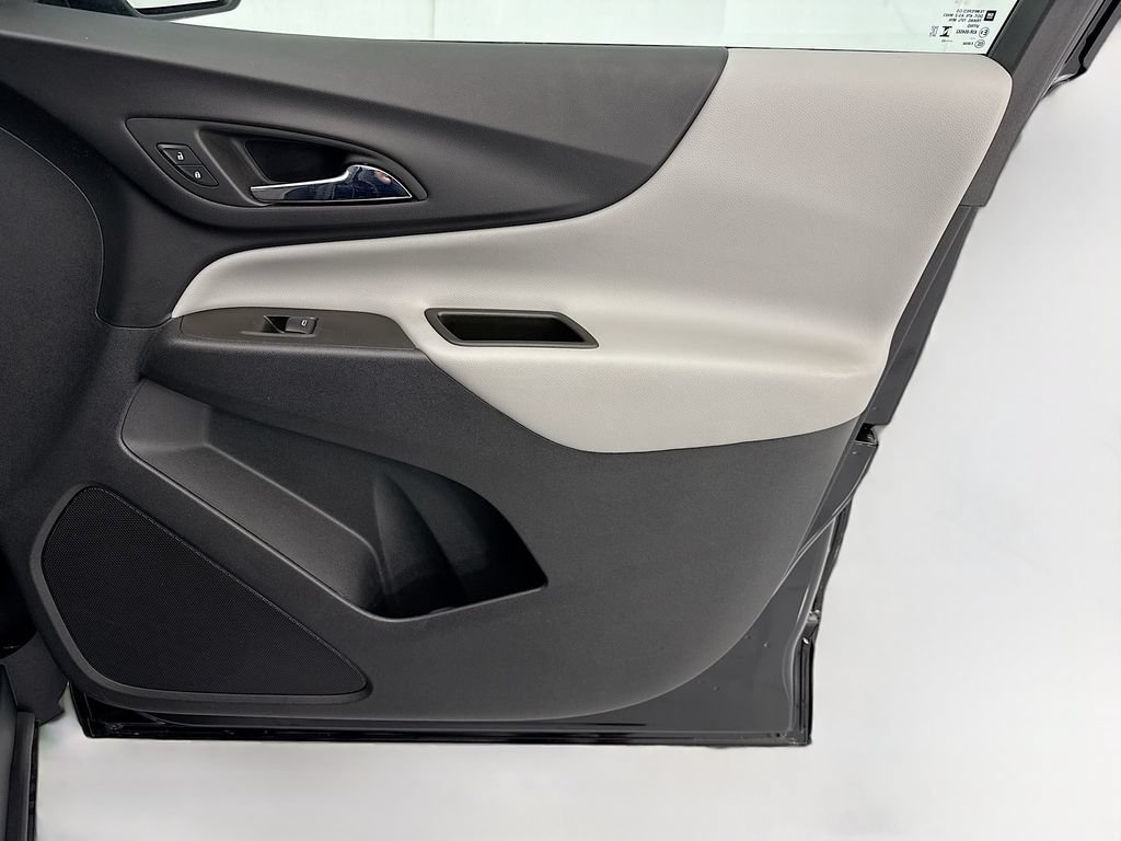 Used 2023 Chevrolet Equinox LS FWD image 23