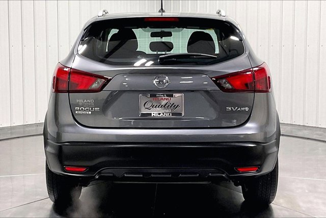 Used 2018 Nissan Rogue Sport SV image 4