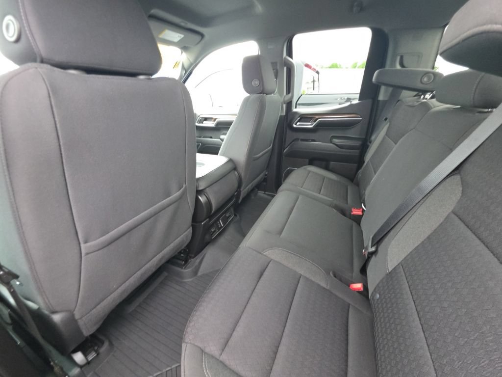 Used 2022 Chevrolet Silverado 1500 LT AWD/4WD image 17