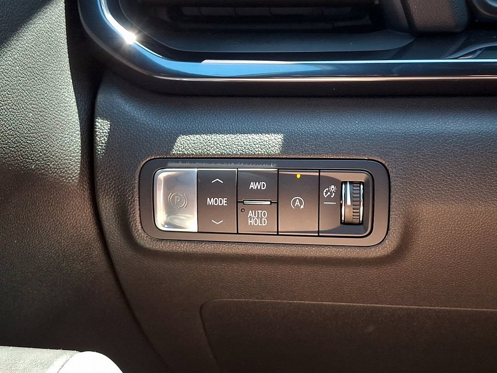 Used 2026 GMC Terrain AT4 w/ Technology Package II AWD/4WD image 22