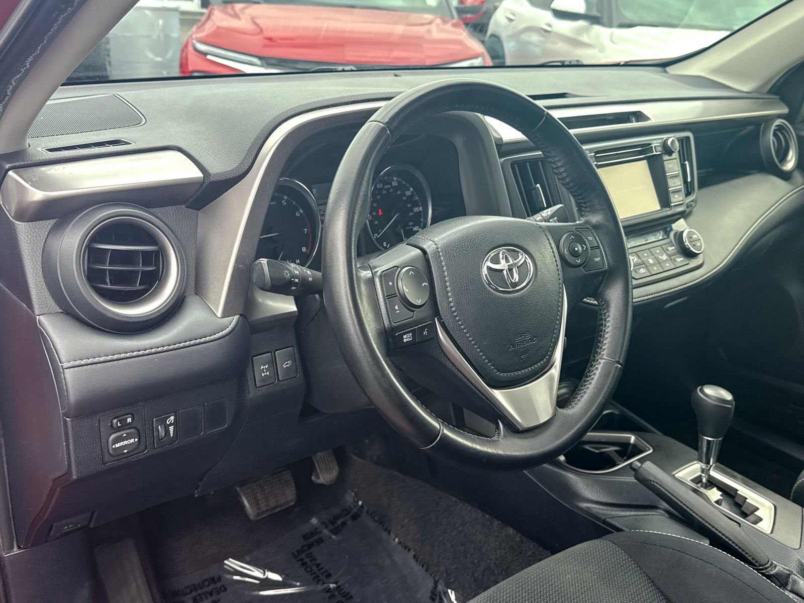 Used 2016 Toyota RAV4 XLE AWD/4WD image 18