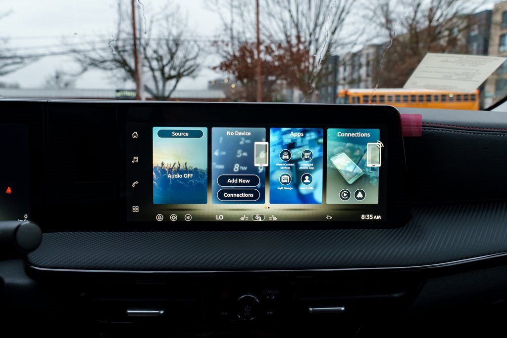 New 2026 Nissan Kicks SR image 13