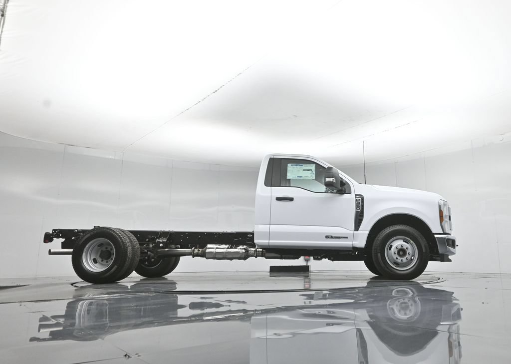 New 2026 Ford F350 XL w/ XL Chrome Package RWD image 39
