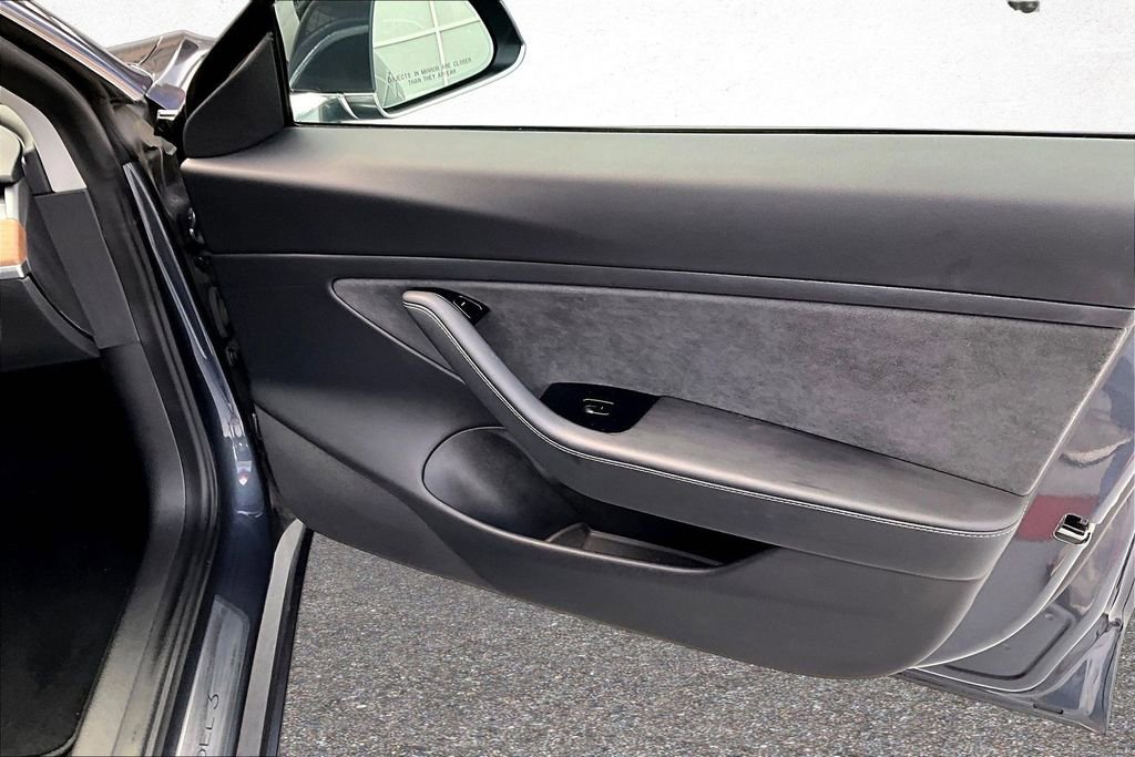 Used 2020 Tesla Model 3 Long Range image 29