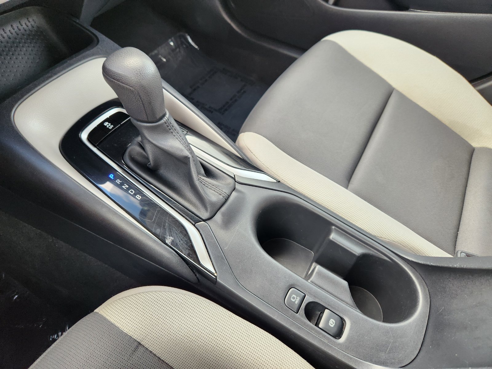 Used 2024 Toyota Corolla LE FWD image 27
