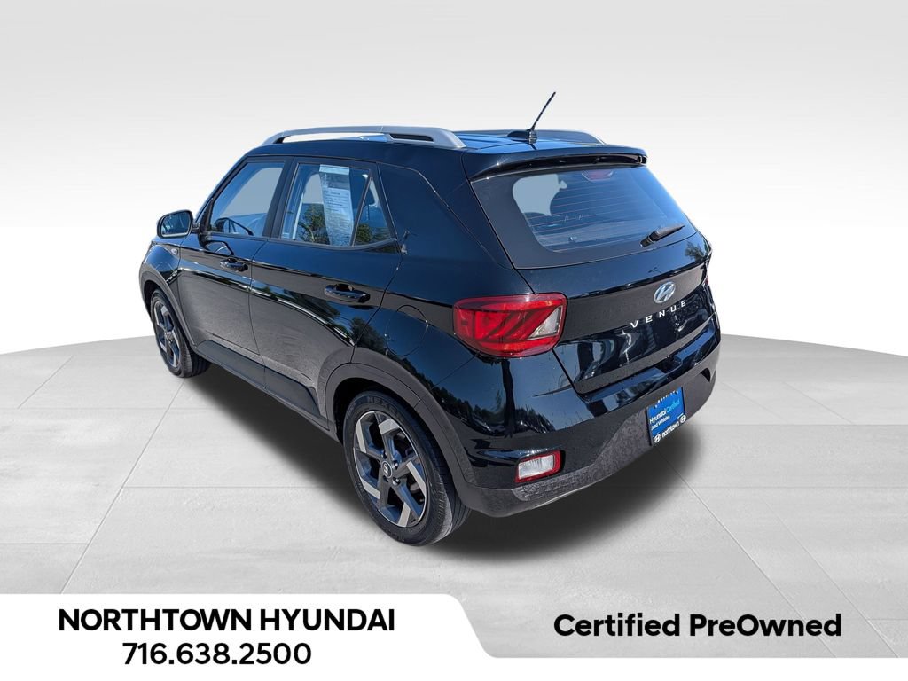Certified 2023 Hyundai Venue SEL w/ Cargo Package FWD image 4