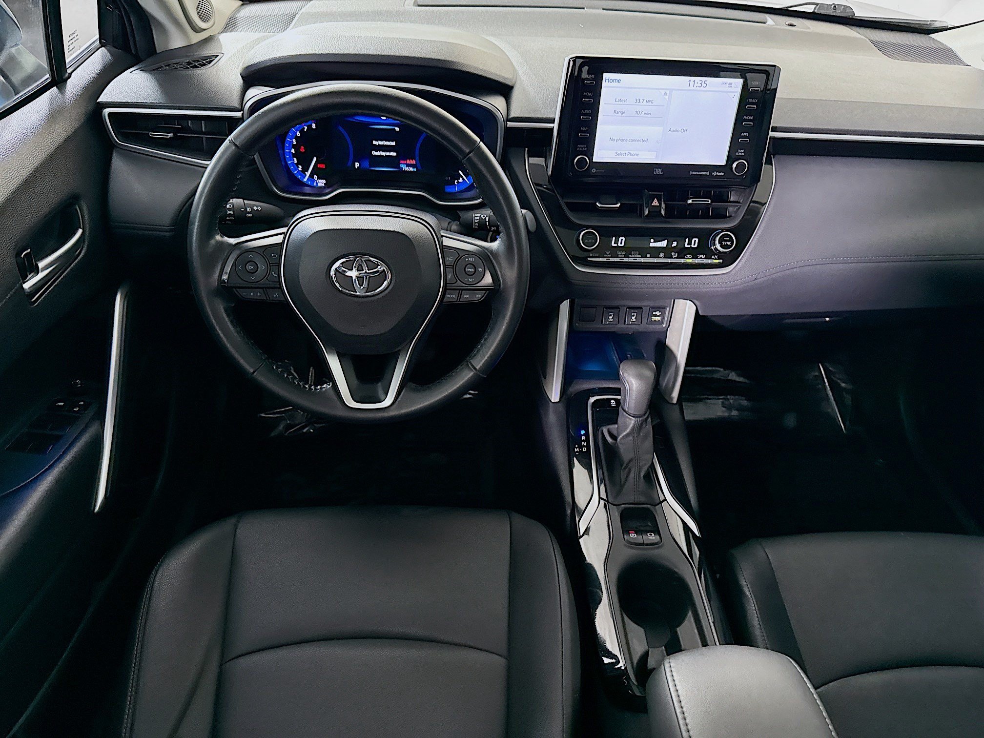 Used 2022 Toyota Corolla Cross XLE FWD image 17