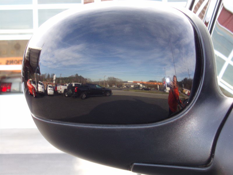 Used 2001 Ford F150 Lariat image 16