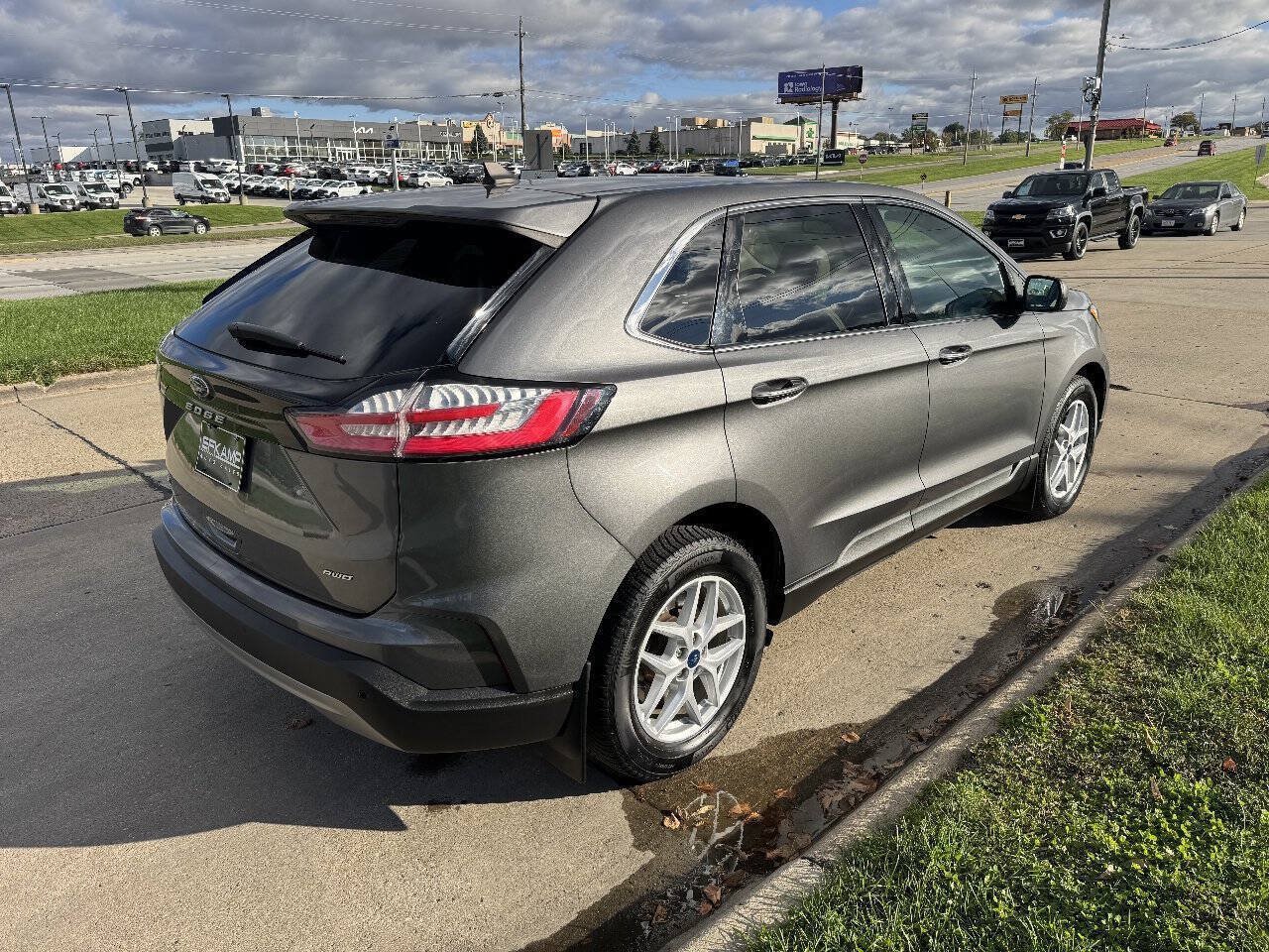 Used 2021 Ford Edge SEL w/ Convenience Package AWD/4WD image 5