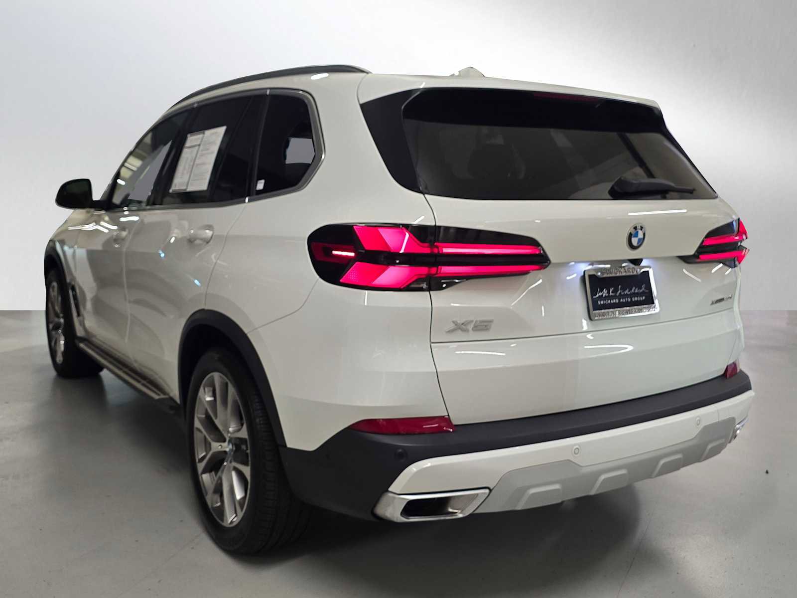 Used 2024 BMW X5 xDrive40i image 3