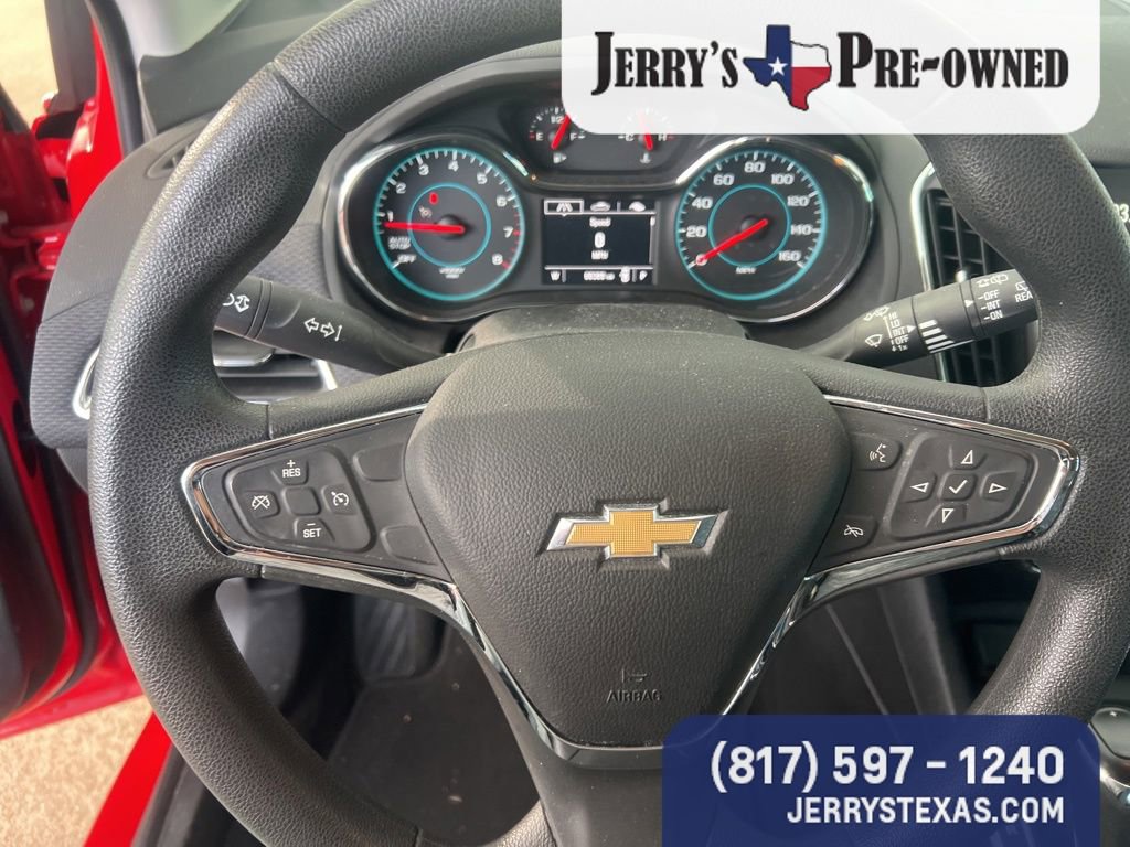 Used 2018 Chevrolet Cruze LT w/ Convenience Package image 11