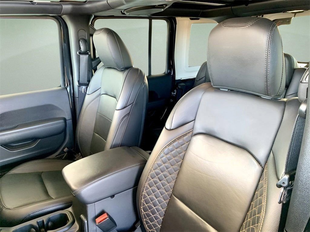 Used 2023 Jeep Wrangler Altitude image 13