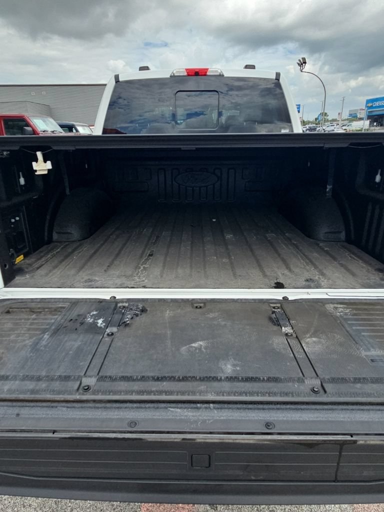 Used 2023 Ford F150 Lightning Platinum AWD/4WD image 30