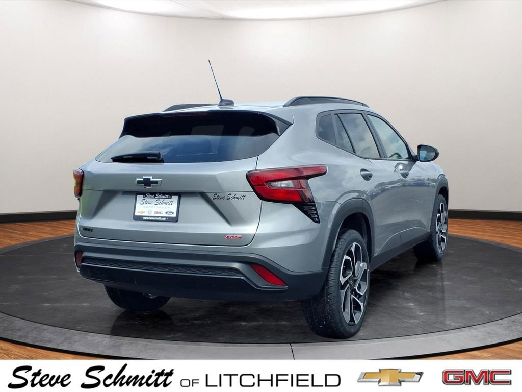Used 2024 Chevrolet Trax RS w/ Driver Confidence Package FWD image 21