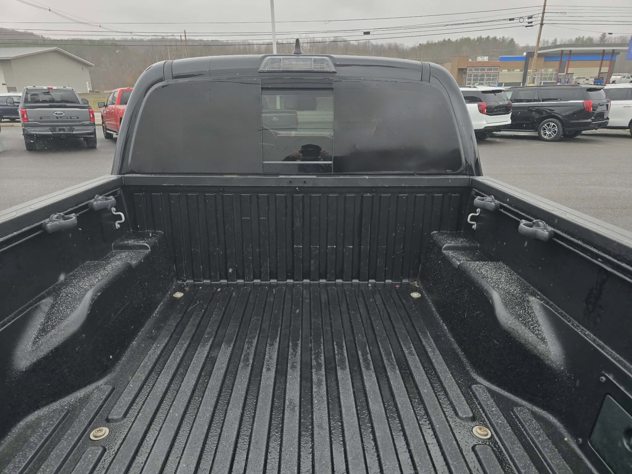 Used 2018 Toyota Tacoma TRD Off-Road image 5