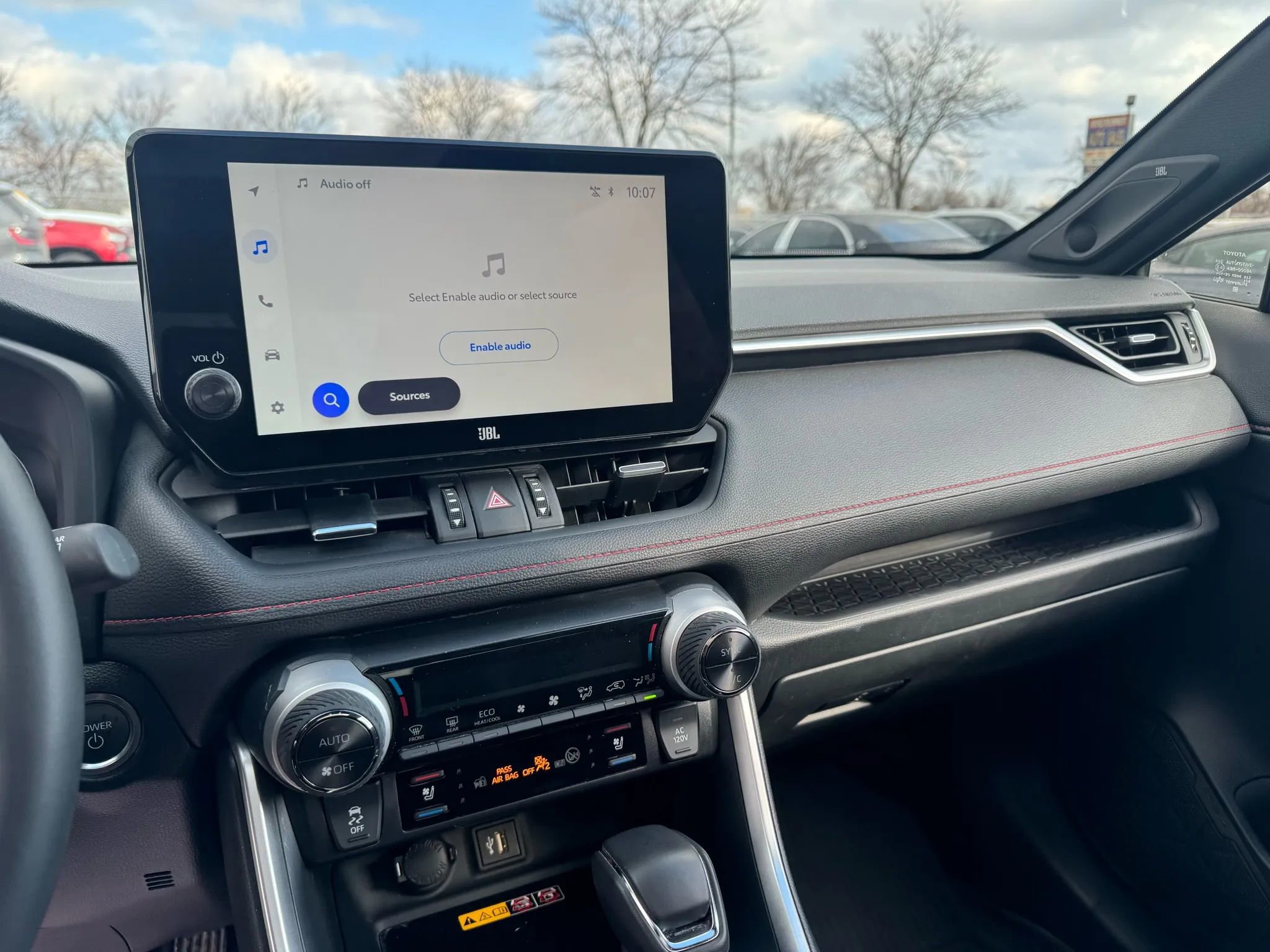 Used 2025 Toyota RAV4 XSE w/ Premium Package image 10