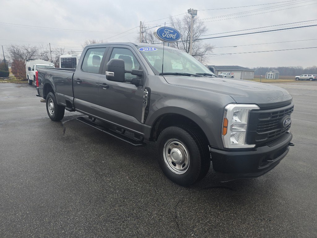 Used 2024 Ford F350 XL image 4