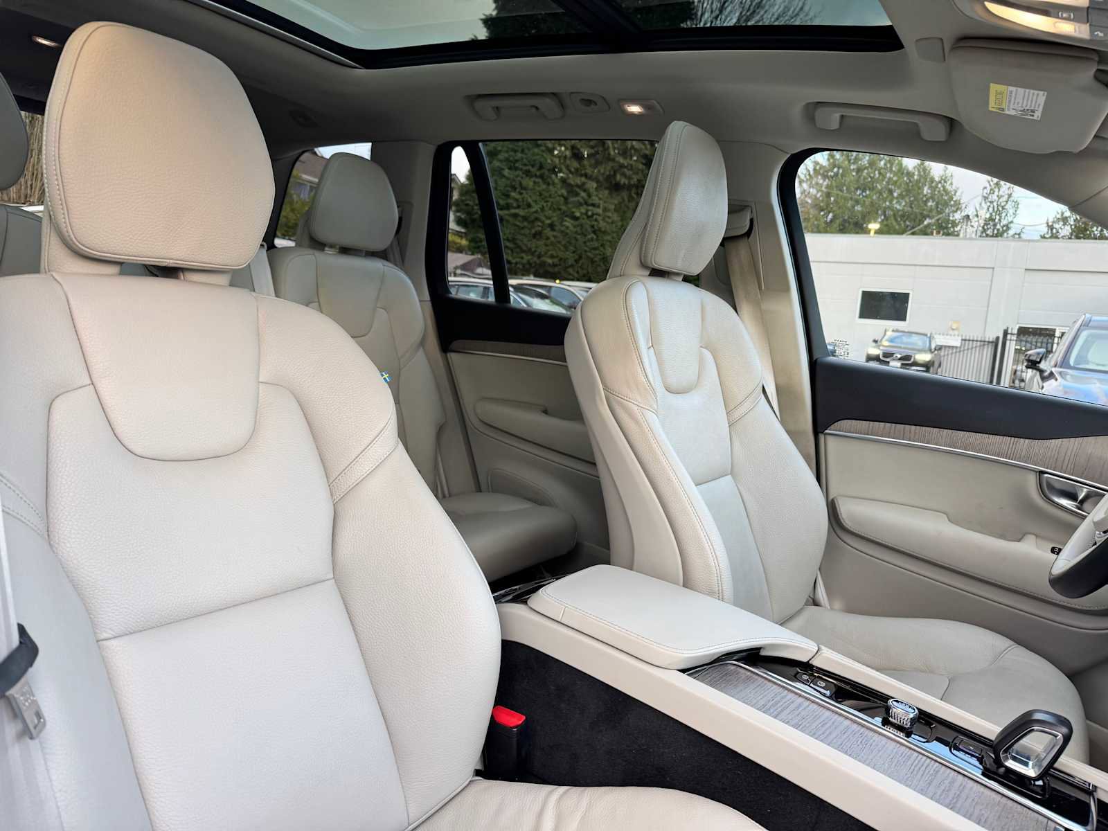 Certified 2023 Volvo XC90 T8 Core w/ Protection Package Premier image 11