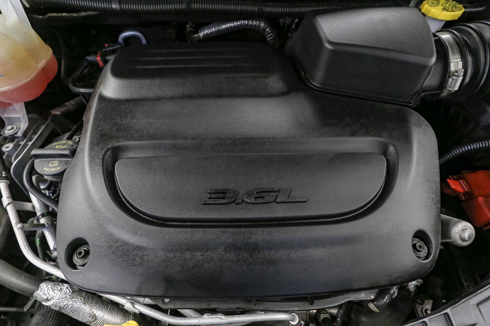 Used 2022 Chrysler Pacifica Limited w/ Uconnect Theater Family Group AWD/4WD image 16