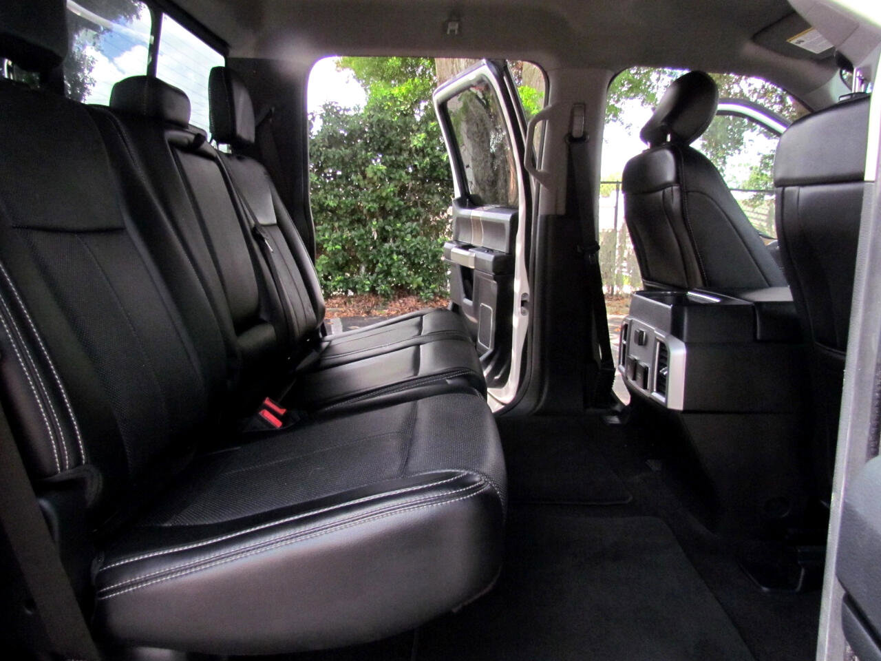 Used 2018 Ford F150 Lariat w/ Trailer Tow Package image 22