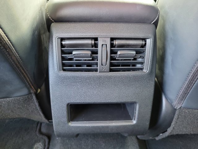 Used 2024 Mitsubishi Outlander SE image 16