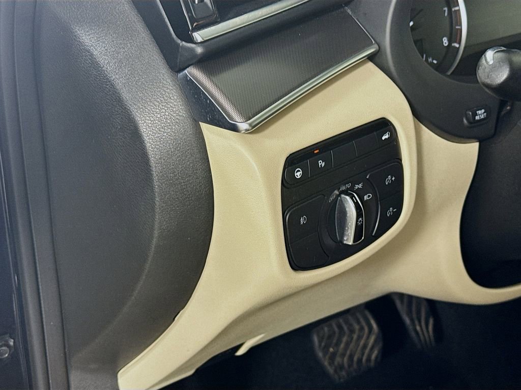 Used 2022 INFINITI QX50 Luxe FWD image 12
