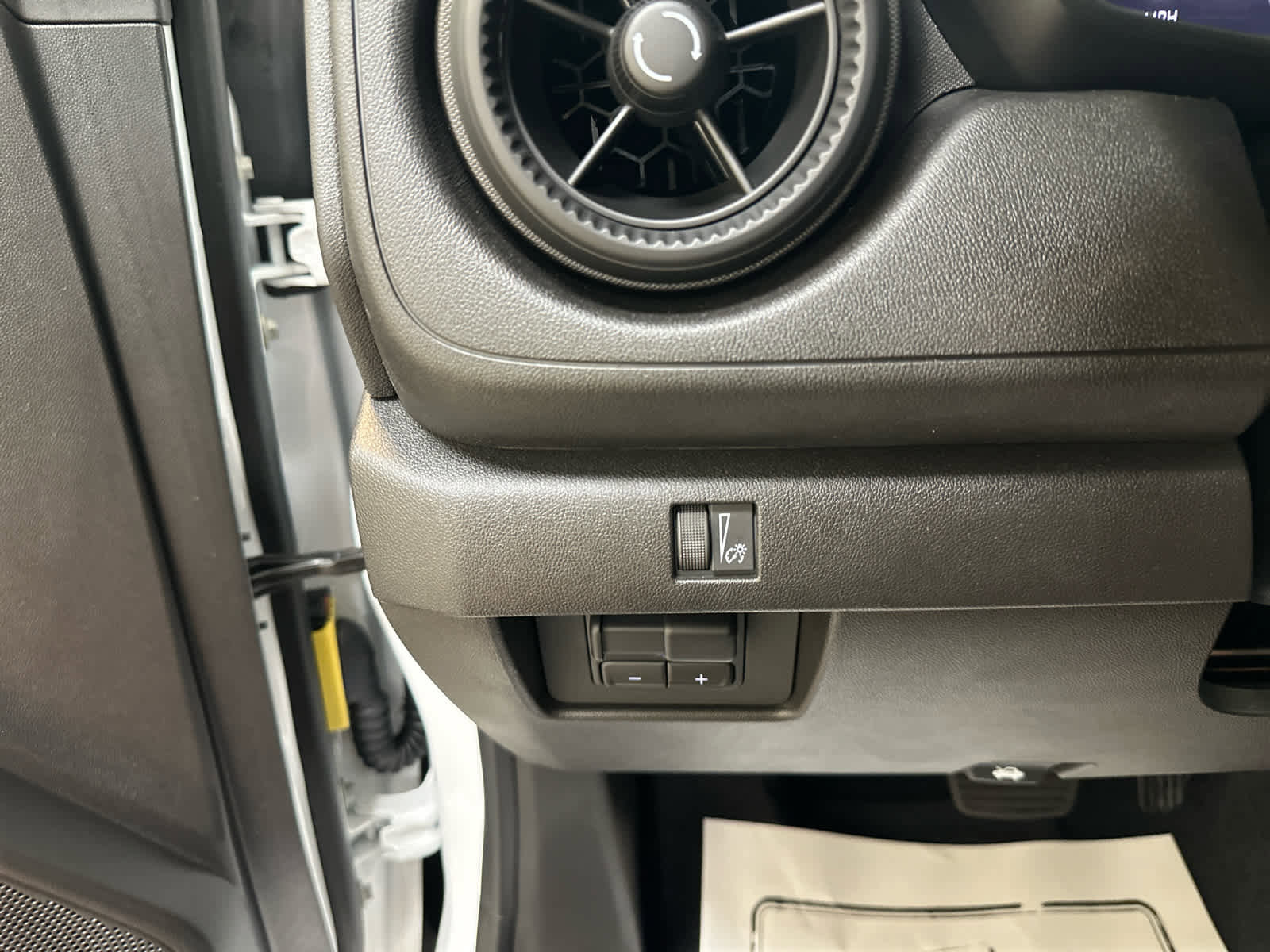 Used 2025 Chevrolet Colorado Trail Boss image 23