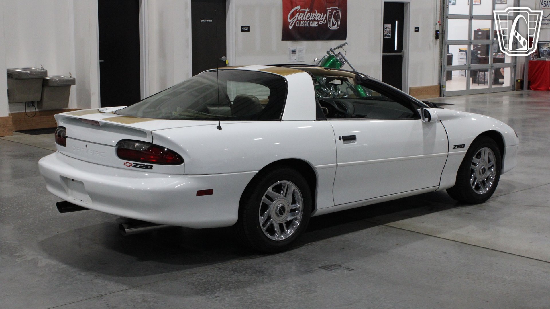 Used 1996 Chevrolet Camaro Z28 RWD image 4