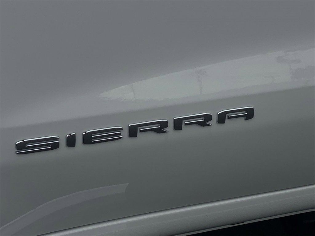 New 2026 GMC Sierra 1500 SLE image 17