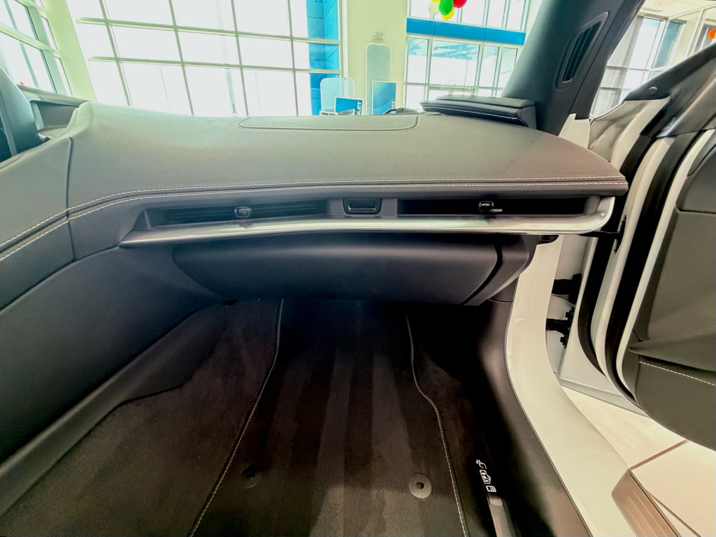 Used 2023 Chevrolet Corvette Stingray Preferred Cpe w/ Z51 Performance Package RWD image 19