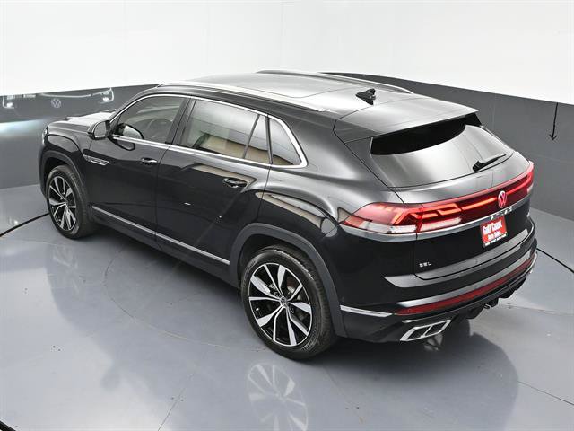 Used 2025 Volkswagen Atlas Cross Sport SEL Premium R-Line AWD/4WD image 45