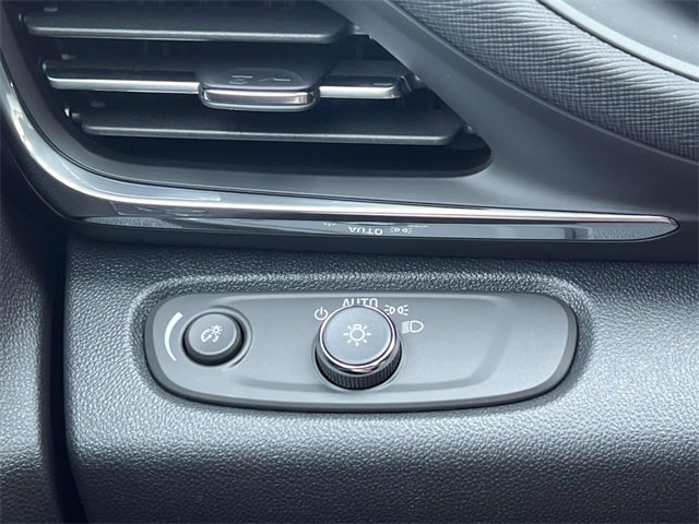 Used 2025 Buick Envista Preferred w/ Convenience I Package image 30