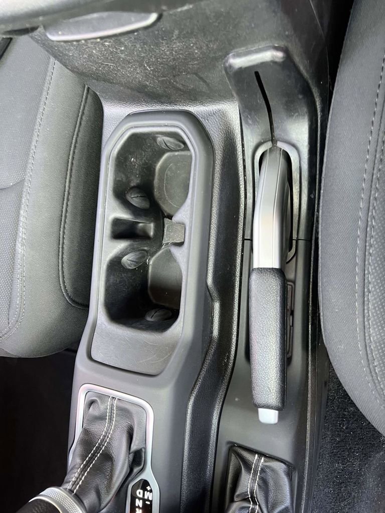 Certified 2018 Jeep Wrangler Unlimited Sahara image 30