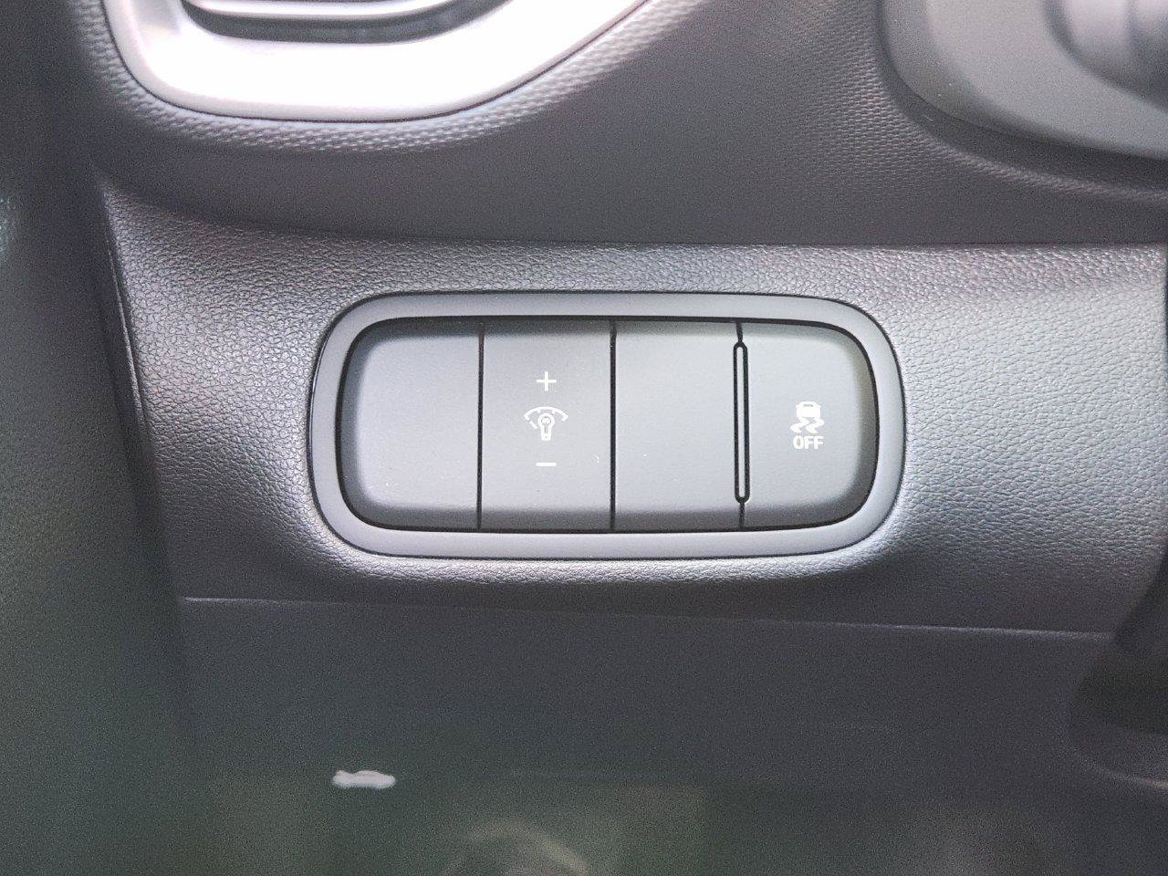 New 2026 Hyundai Venue SE FWD image 18