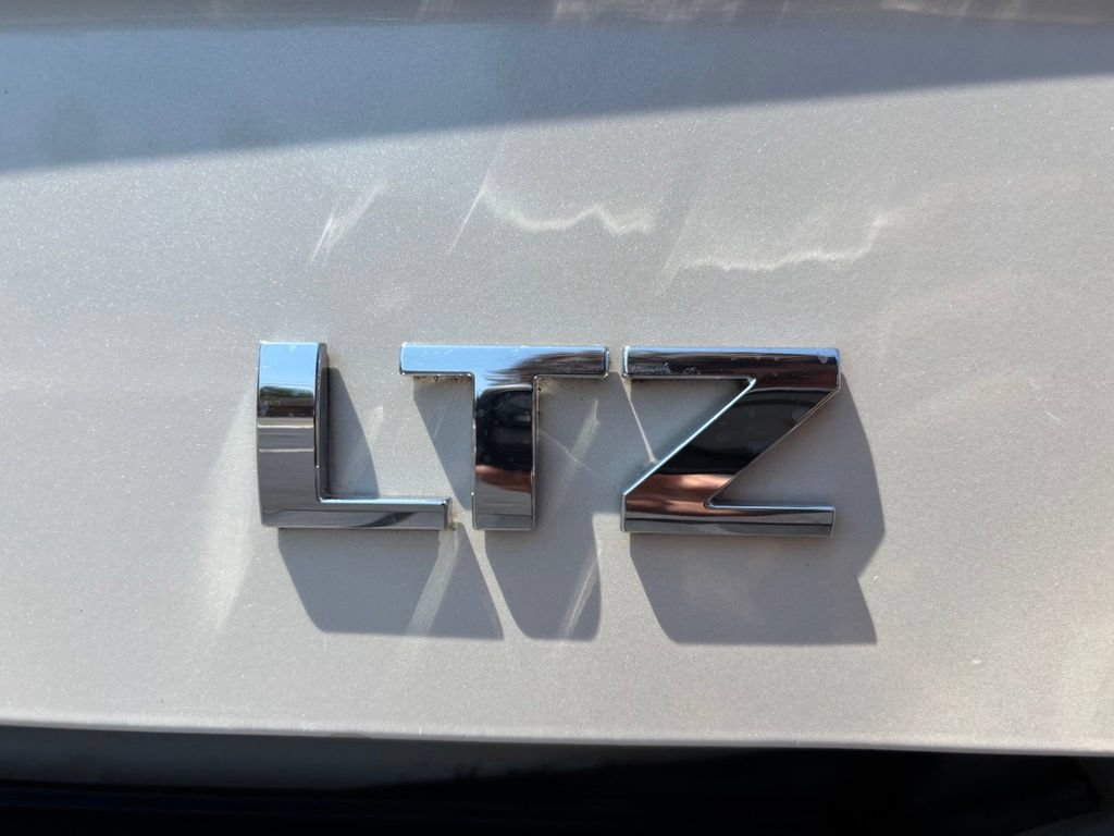 Used 2015 Chevrolet Silverado 1500 LTZ AWD/4WD image 11