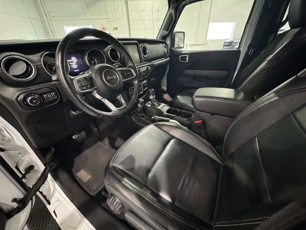 Used 2018 Jeep Wrangler Unlimited Sahara image 10