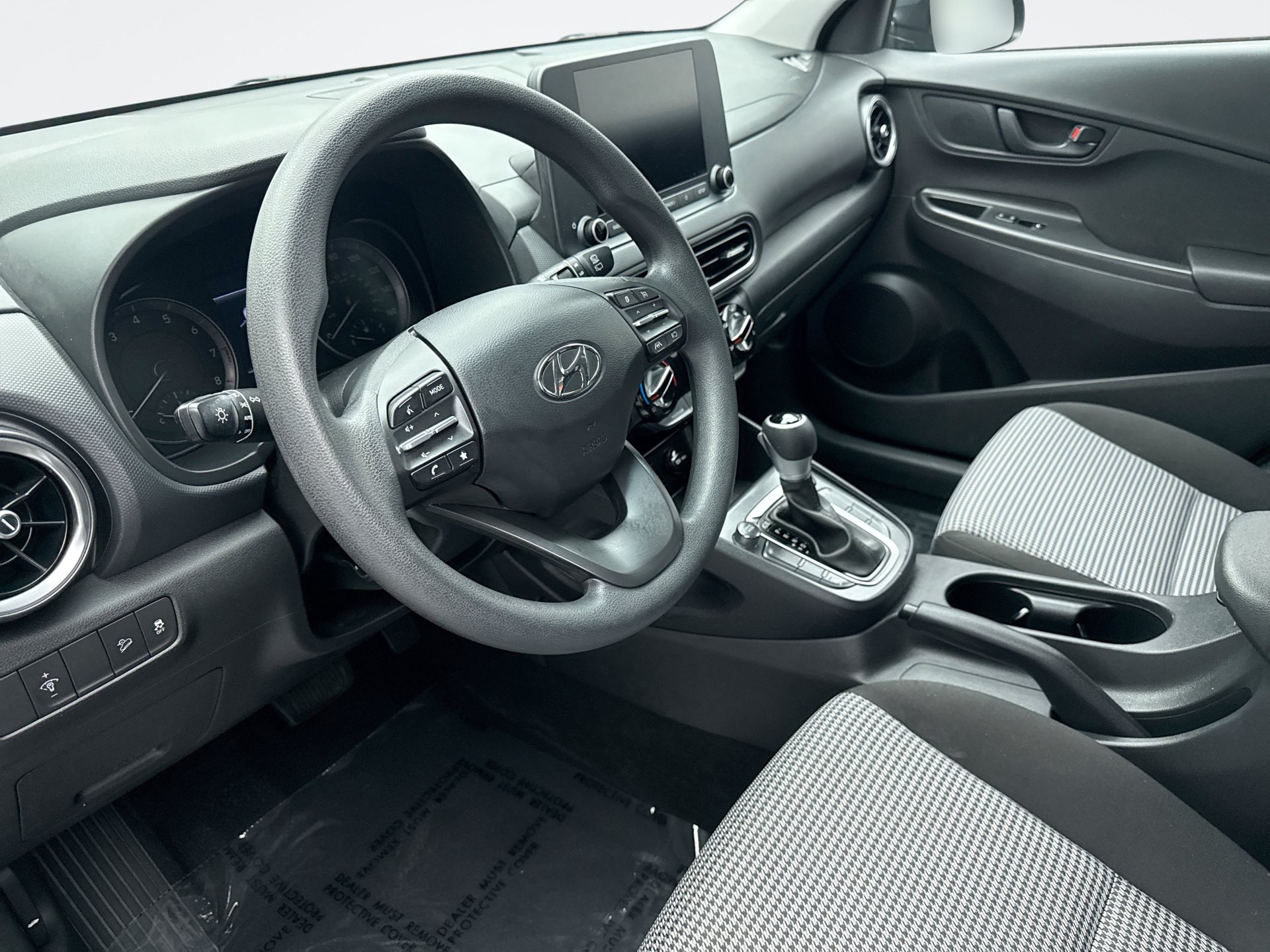 Used 2023 Hyundai Kona SE AWD/4WD image 10