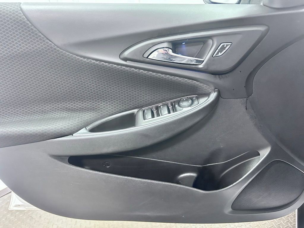 Used 2016 Chevrolet Malibu LT image 4