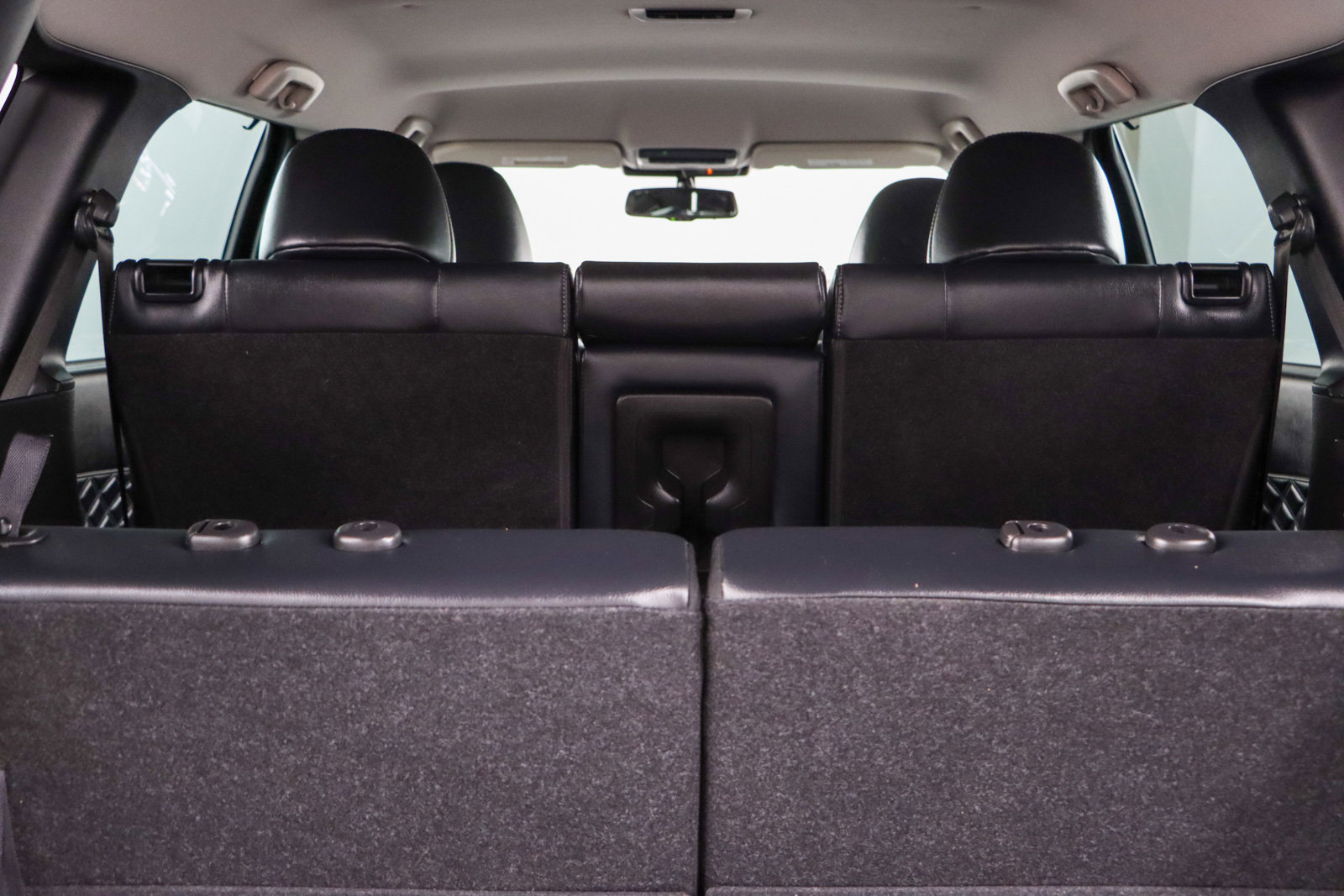 Used 2023 Mitsubishi Outlander SEL image 29