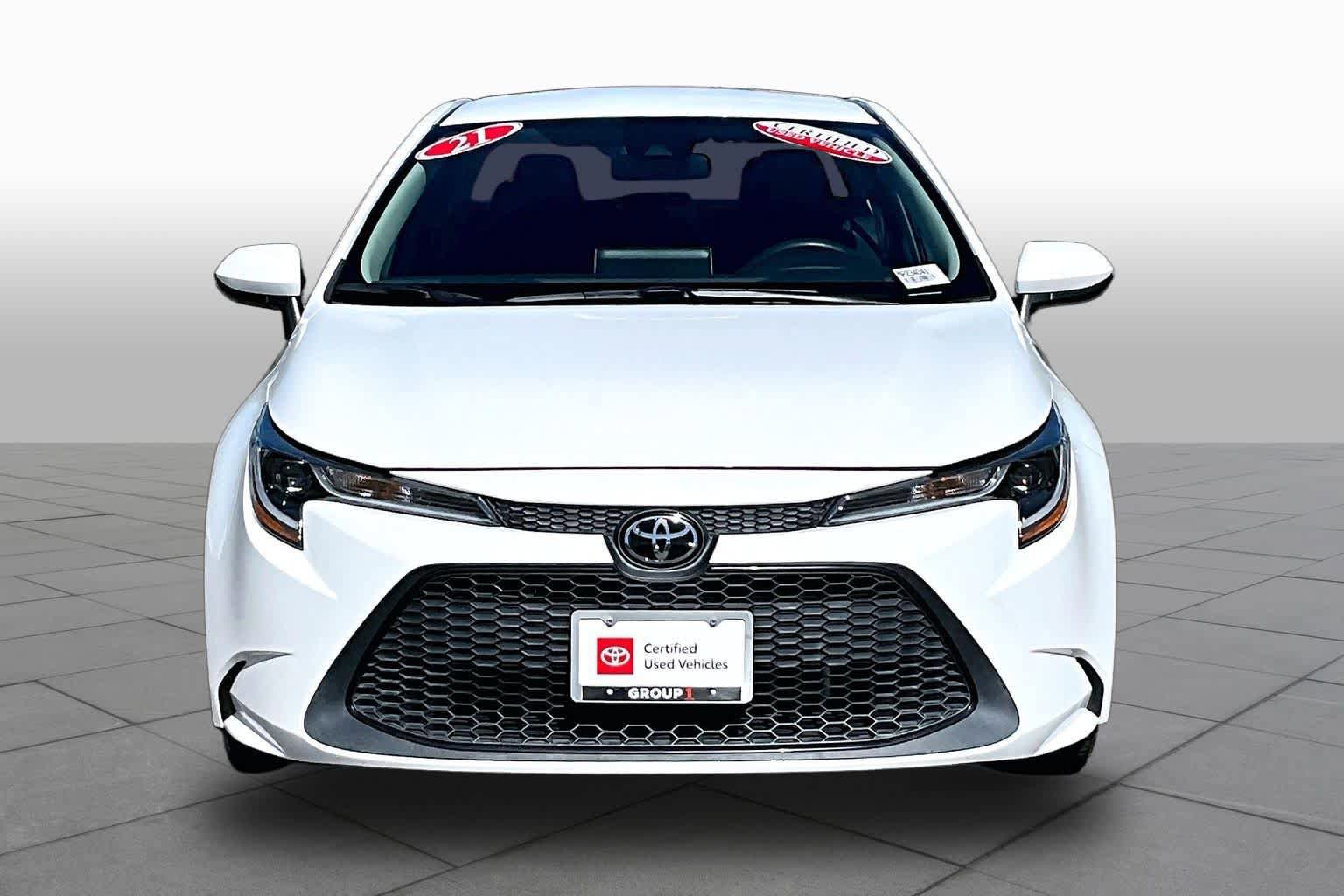 Certified 2021 Toyota Corolla LE FWD image 3